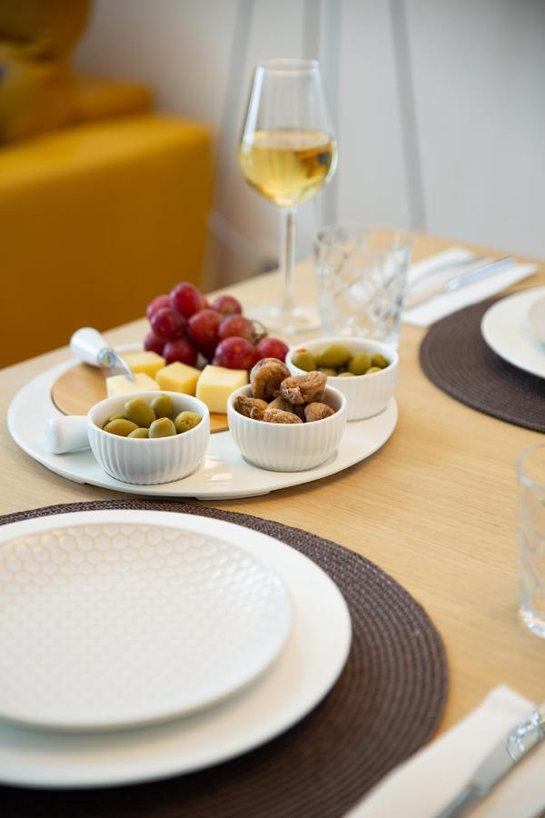 Ola Luxury Apartment *